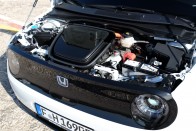 Imádni való apró villanyautó: Honda e 97