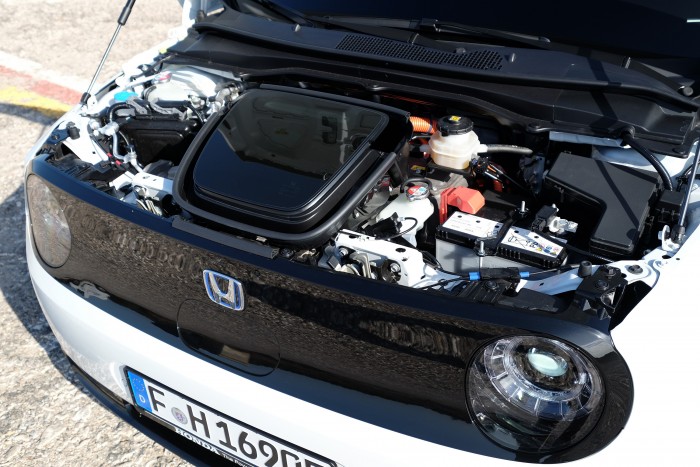 Imádni való apró villanyautó: Honda e 114 Imádni való apró villanyautó: Honda e 114