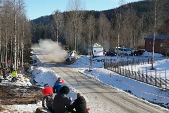 Hihetetlen, hogy ezt a balesetet túlélték – videó