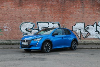 Kívül feltűnő, belül űrhajó