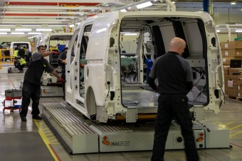 Érkezik az elektromos taxifurgon