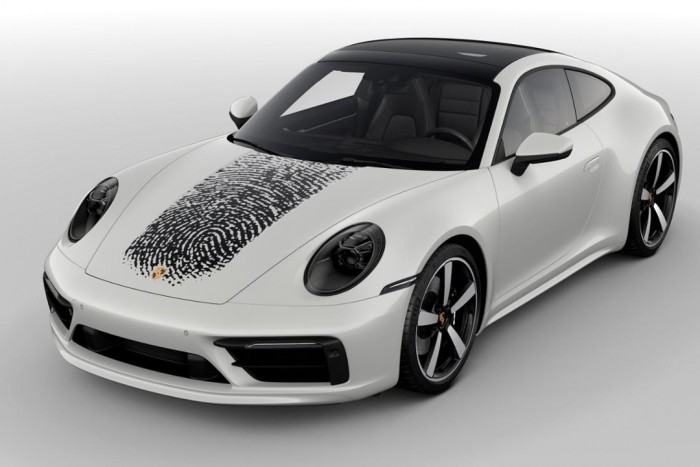 2,5 millióért a Porschéd orrán díszeleghet az ujjlenyomatod 5 | Vezess 2,5 millióért a Porschéd orrán díszeleghet az ujjlenyomatod 5