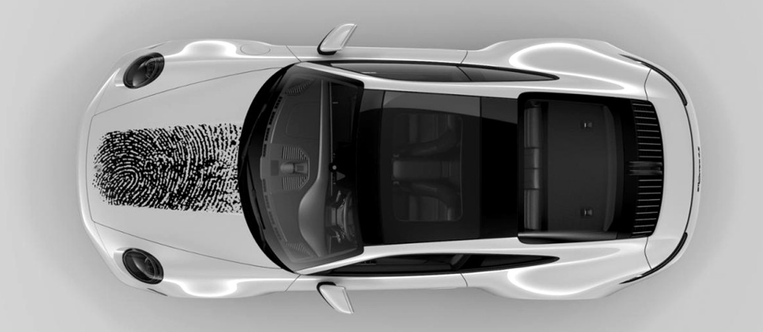 2,5 millióért a Porschéd orrán díszeleghet az ujjlenyomatod