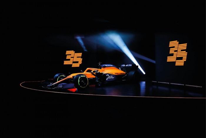 F1: Pályán az új McLaren – videó