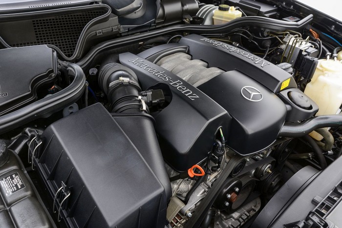 A kombinál is praktikusabb lett ez a Merci E-osztály 7 | Vezess A kombinál is praktikusabb lett ez a Merci E-osztály 7