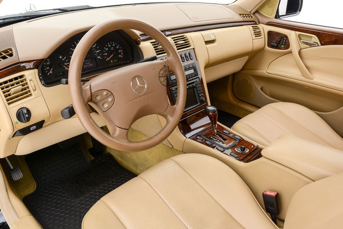 A kombinál is praktikusabb lett ez a Merci E-osztály 6 | Vezess A kombinál is praktikusabb lett ez a Merci E-osztály 6