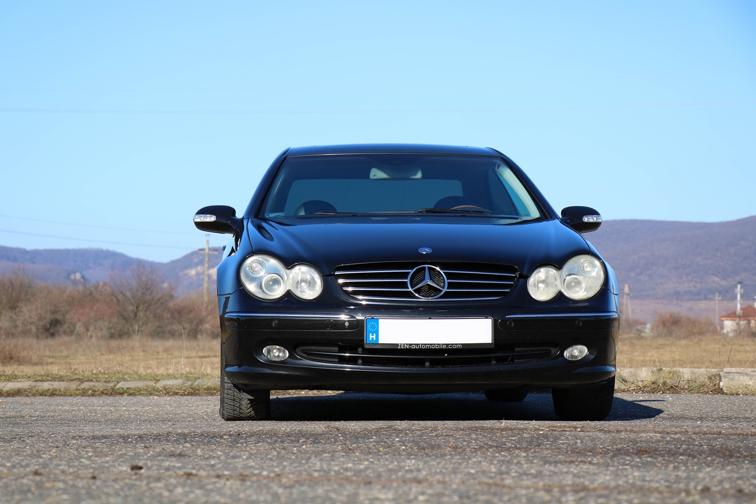 V6-os kupé Mercedes, kétmillióér’ 4