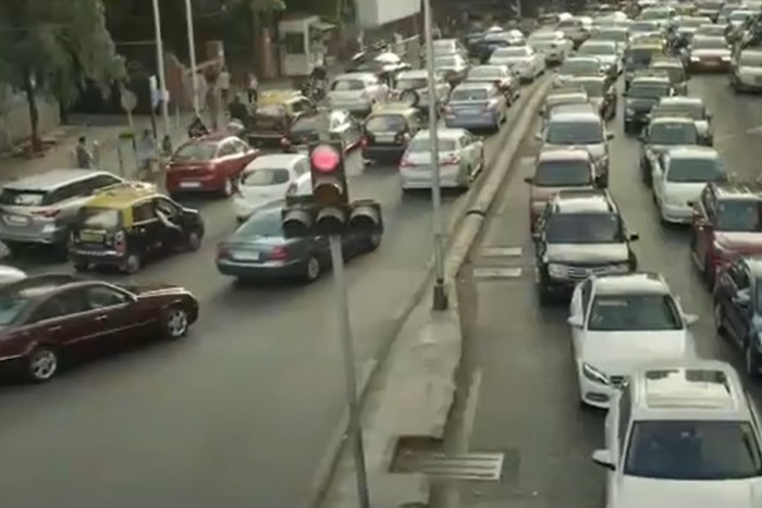 Ha dudálsz, hosszabb lesz a piros lámpa