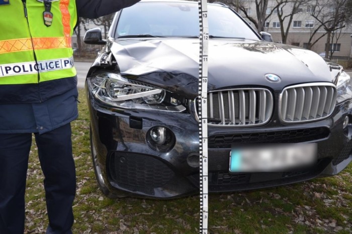 Négy sávon, a zebra mellett akart átfutni anya és gyereke Debrecenben, nem sikerült