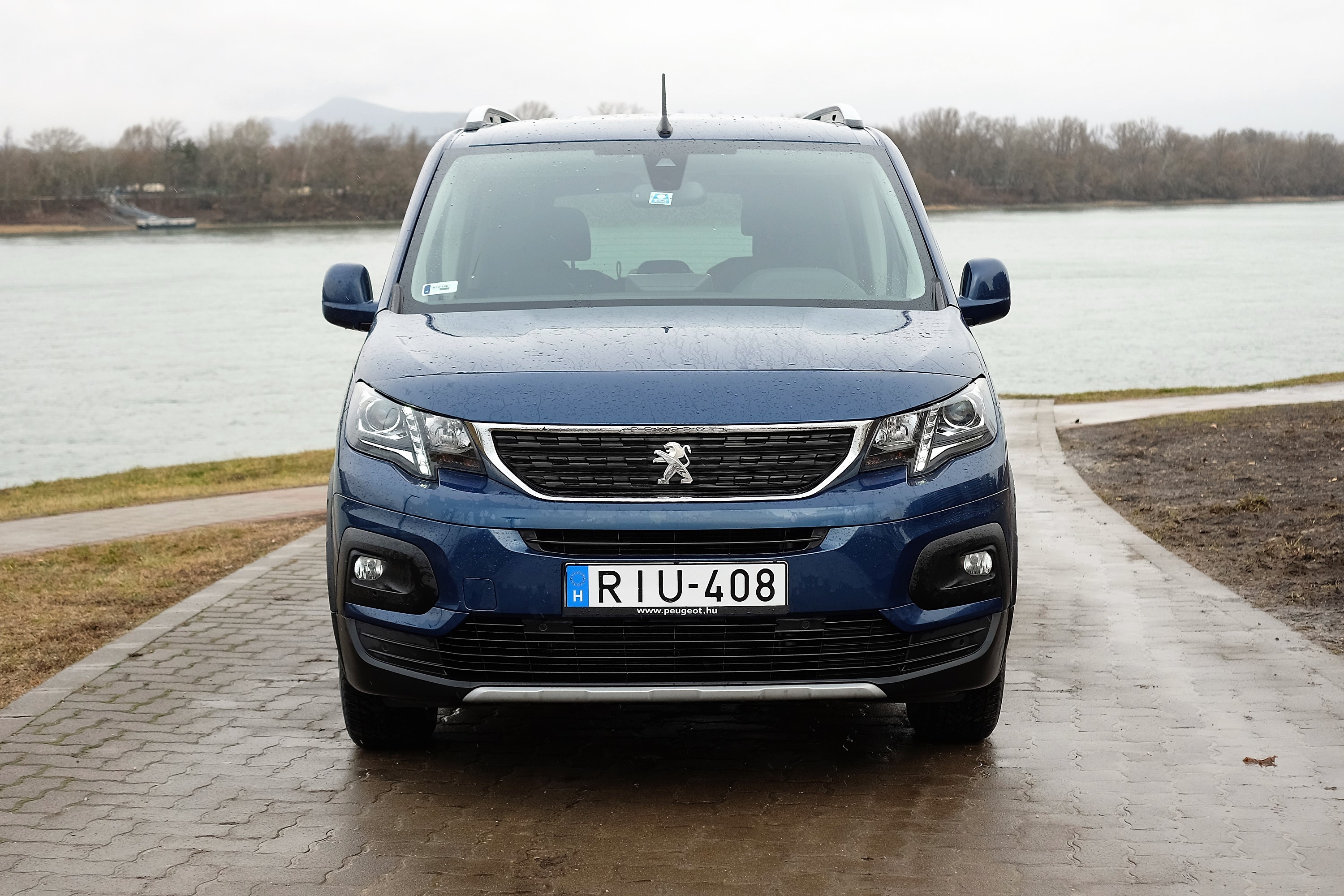 Teleülve is használható egy hétszemélyes autó? – Peugeot Rifter teszt 6