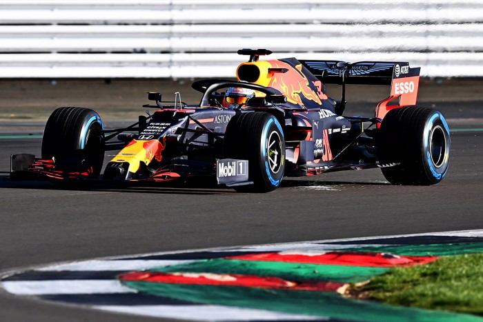 Pályán az első idei Forma-1-es – videó