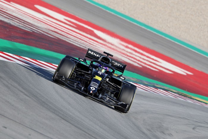 F1: Gyorsult a Ferrari, villant a Renault