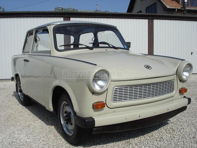 Makulátlan ez a 35 éves Trabant – kétmillióért a tiéd lehet 5