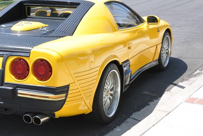 Vizuális környezetszennyezés, amit ezzel a Mitsubishivel műveltek