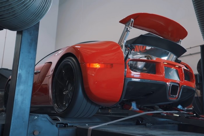 Vajon tudja az 1001 lóerőt a 15 éves Bugatti Veyron?