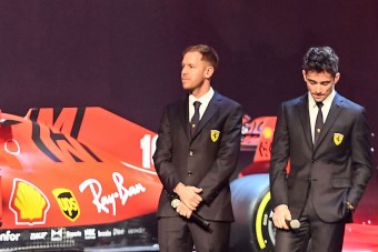F1: Szabad a verseny a Ferrarinál
