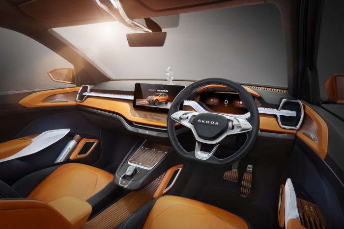 Marcona arcot öltött a Škoda új szabadidőjárműve 6 | Vezess Marcona arcot öltött a Škoda új szabadidőjárműve 6