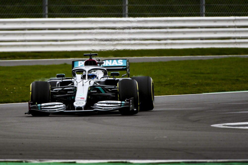 F1: Pályán a vadonatúj Mercedes 6