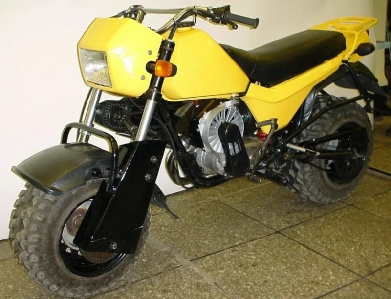 Ritka őrült ötlet ez az összkerékhajtású motorkerékpár 1 | Vezess Ritka őrült ötlet ez az összkerékhajtású motorkerékpár 1