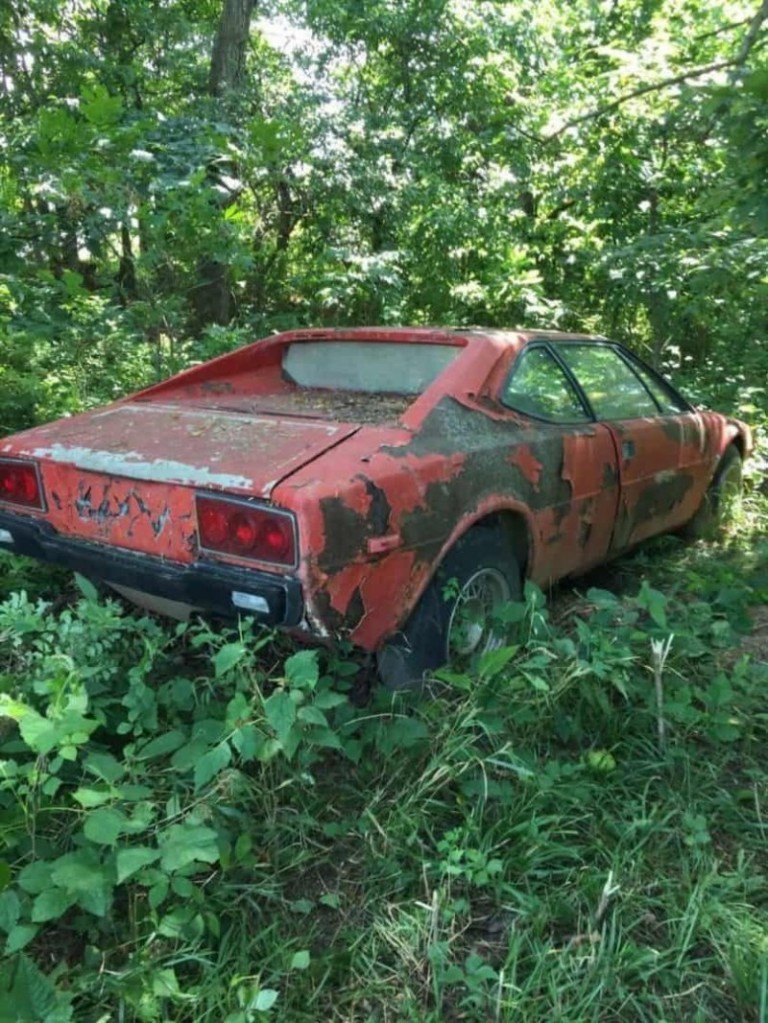 A bozótban rohadó rozsdakupac is érhet sokat, ha valaha Ferrari volt 2