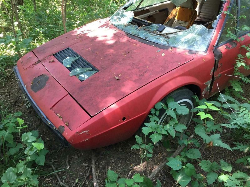 A bozótban rohadó rozsdakupac is érhet sokat, ha valaha Ferrari volt 3