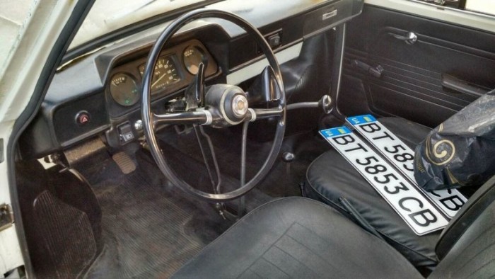 Új autóként parkolták le, 28 év után került elő a garázsból 5