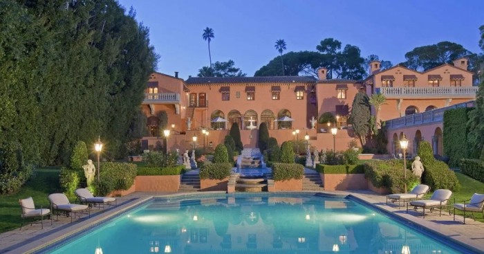 Különleges villa került eladósorba Los Angelesben 1