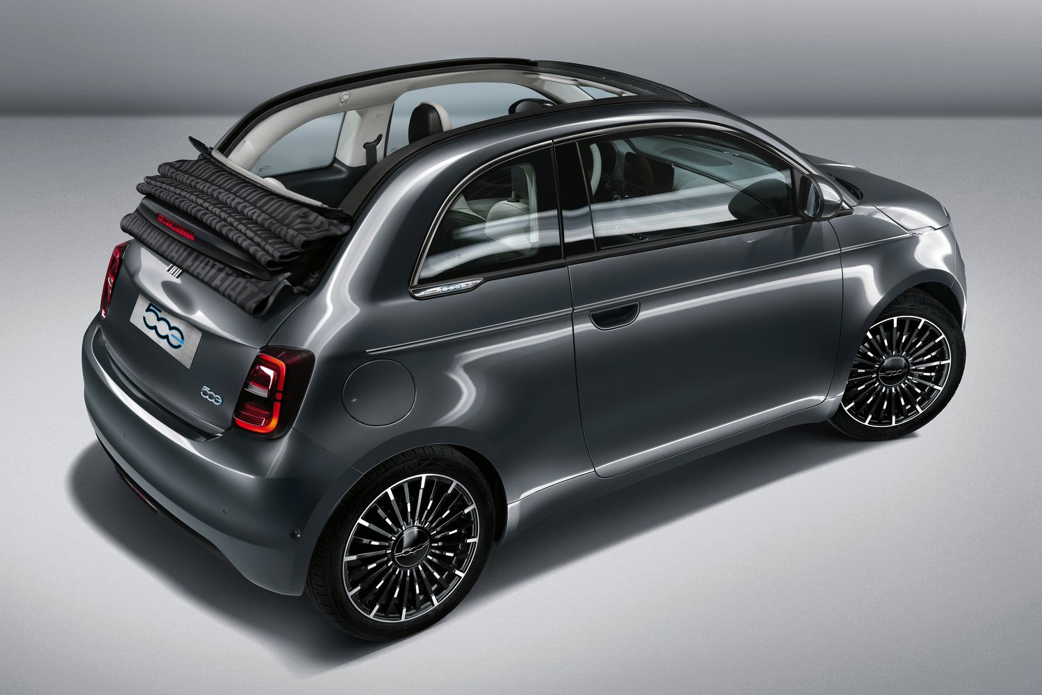 Csak villanymotorral kapható az új Fiat 500 3