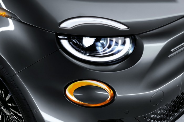 Csak villanymotorral kapható az új Fiat 500 7