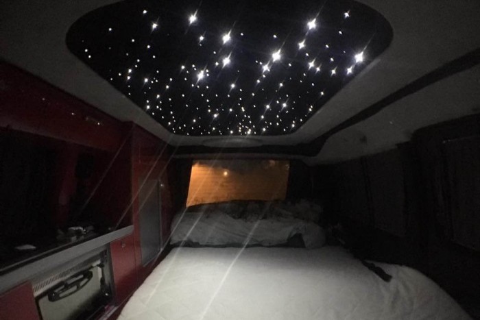 Konnektoros lakóautó készült Ford Transitból 7 | Vezess Konnektoros lakóautó készült Ford Transitból 7