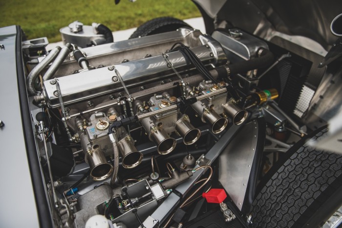 Egyszerre régi és új a Jaguar E-Type Lightweight 7 | Vezess Egyszerre régi és új a Jaguar E-Type Lightweight 7