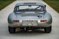 Egyszerre régi és új a Jaguar E-Type Lightweight 2