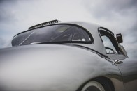 Egyszerre régi és új a Jaguar E-Type Lightweight 29