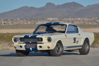 Ken Miles hajtotta győzelemig ezt a Mustangot