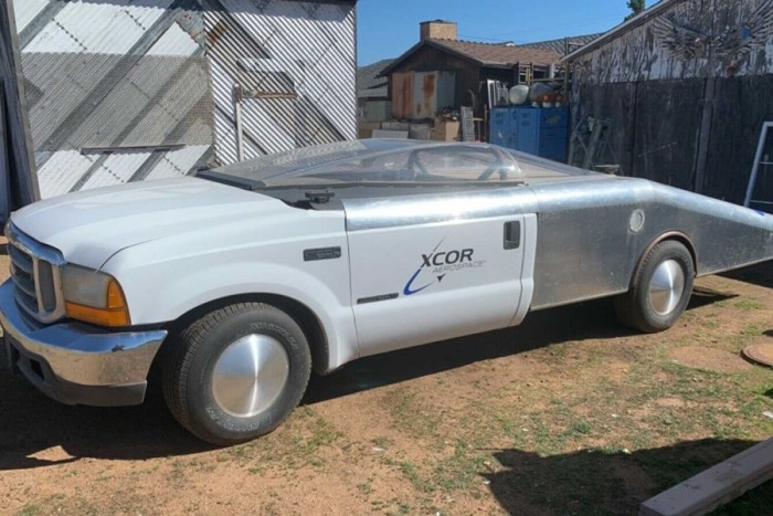 Űrrepülőt fejlesztettek ezzel a furcsa Forddal