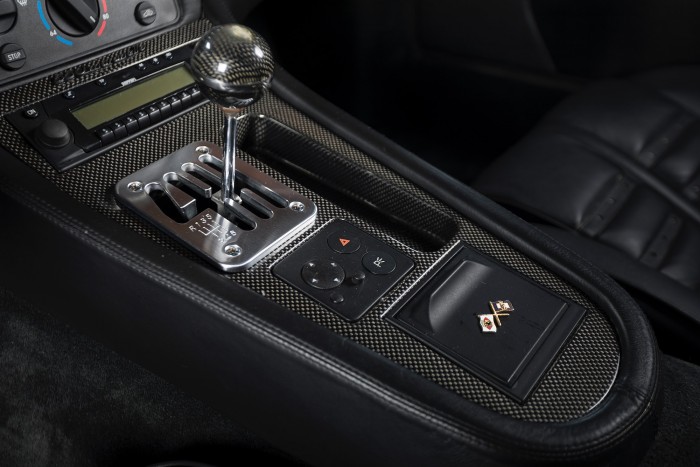 Ennél elegánsabb V12-es Ferrari nem lesz már kézi váltóval 6