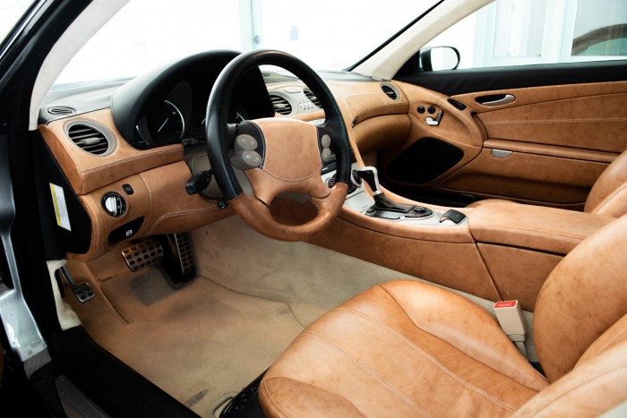 Ennél különlegesebb V12-es autó nincs most eladó 4