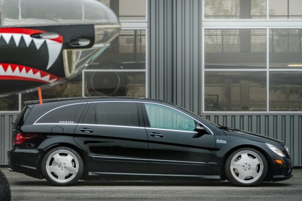 Ennek a családi Mercedesnek a hangjától sírva fakadnak az óvodások 2