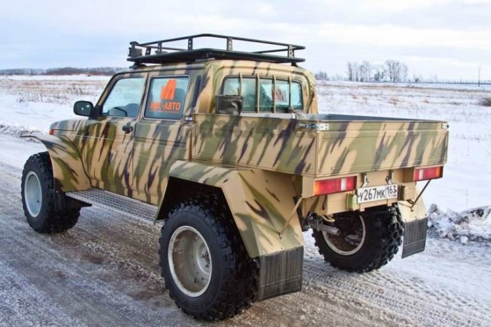 Mindenen átgázoló Nivát készített a Lada 1 | Vezess Mindenen átgázoló Nivát készített a Lada 1