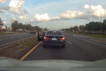 Ilyen az, ha egy dühöngő autós előtt foglaljuk el a belső sávot