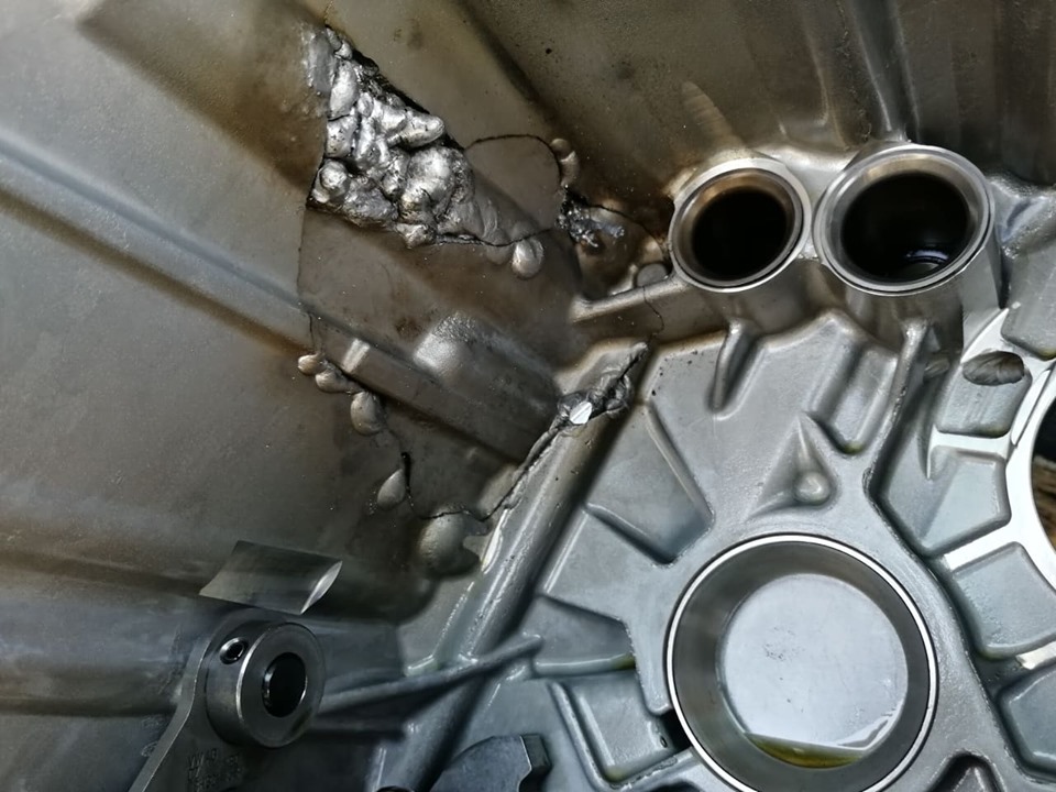 13 friss sírva röhögős fotó a műhelypokolból 6