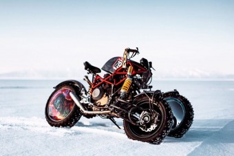 Ezzel a motorral jár a szibériai Mad Max