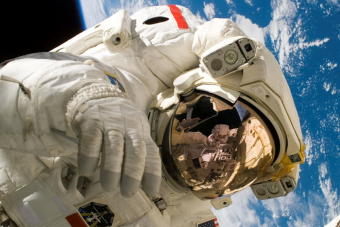 A holdra szállás is késhet a koronavírus miatt