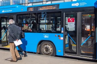 Hétfőtől fontos változás jön a BKK és a Volánbusz járatain