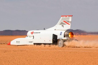 Keresik azt a sofőrt, aki 1600 km/órától sem riad vissza