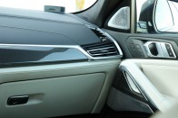 Teszten a BMW X6, 530 lóerővel – Tesztoszteron, szívlapáttal 91