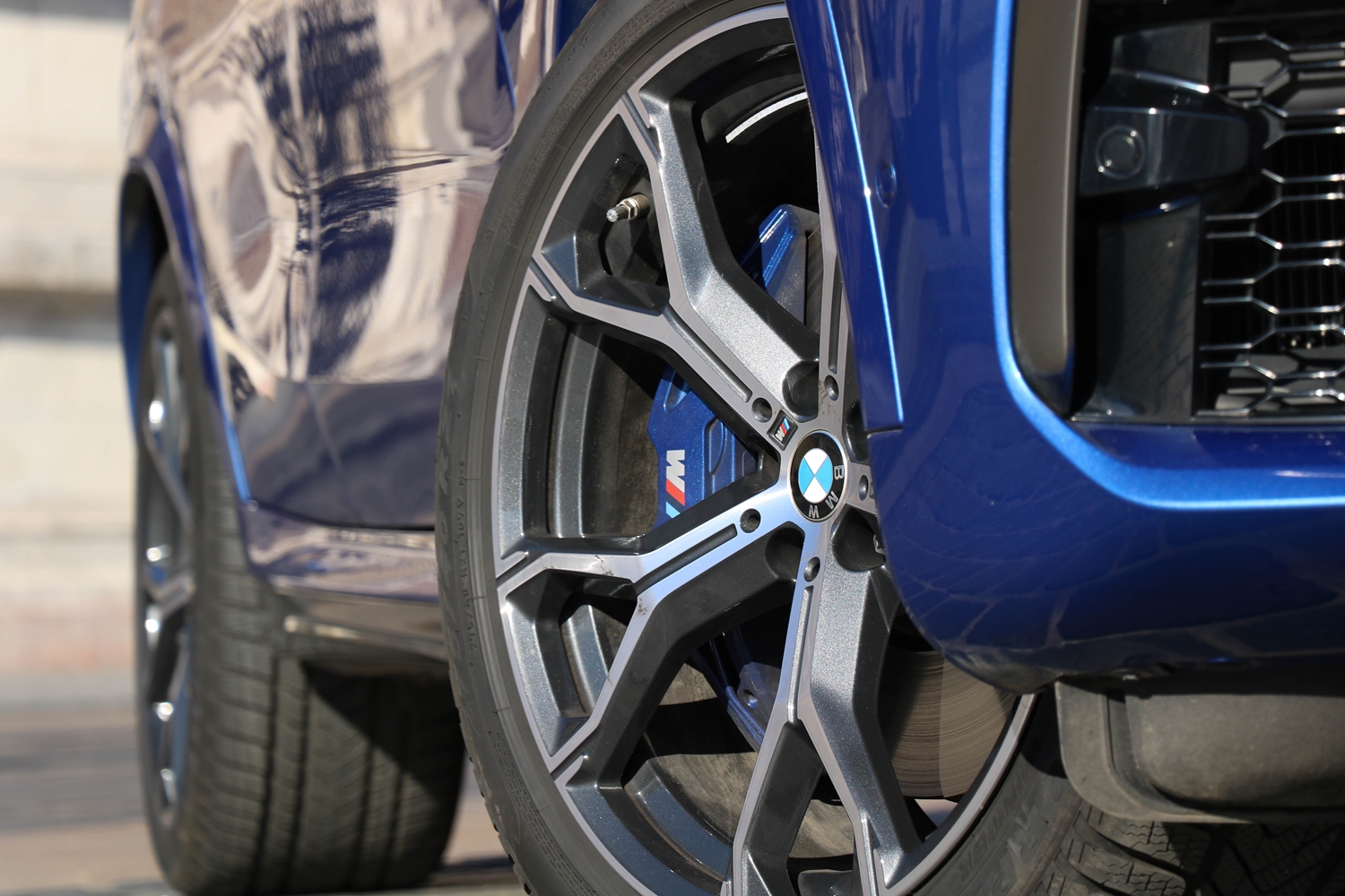 Teszten a BMW X6, 530 lóerővel – Tesztoszteron, szívlapáttal 20