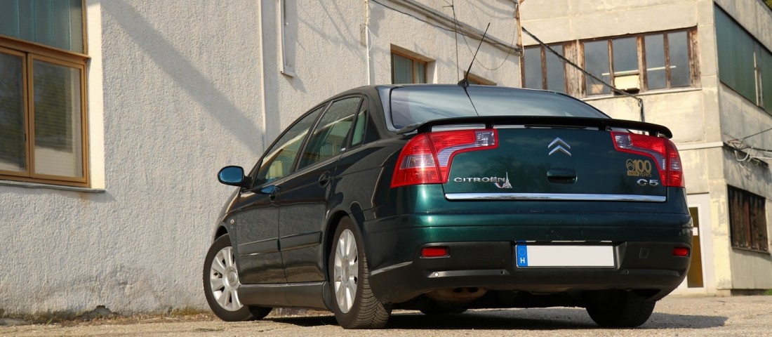 Simogató komfort, hat hengerrel