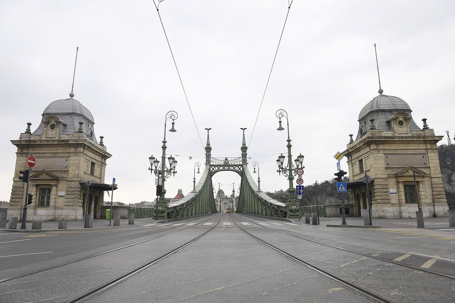 Újabb fotókon a szellemjárta, kihalt budapesti utak 6