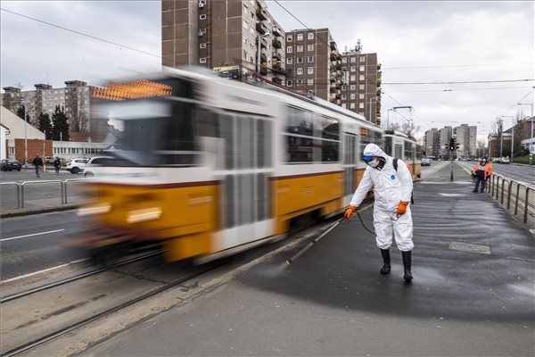 Te integettél már a budapesti kukásoknak? Mert nem ártana 1